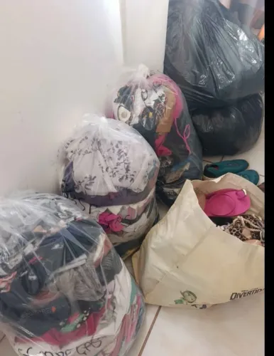 Vendo lotes de roupas
