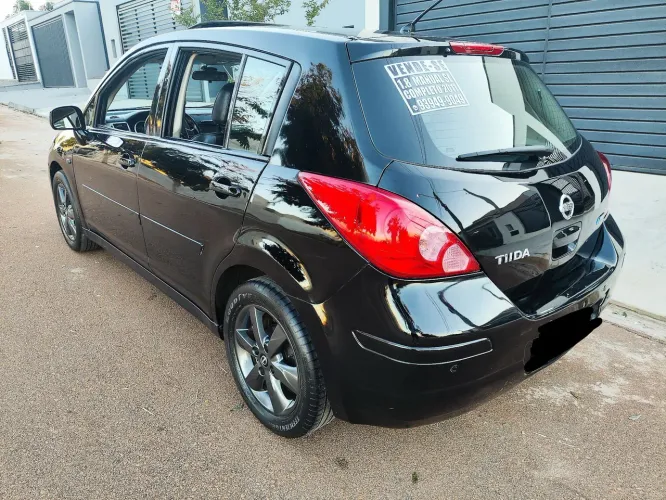 Nissan Tiida SL 1.8/1.8 Flex 16V Mec. 2011