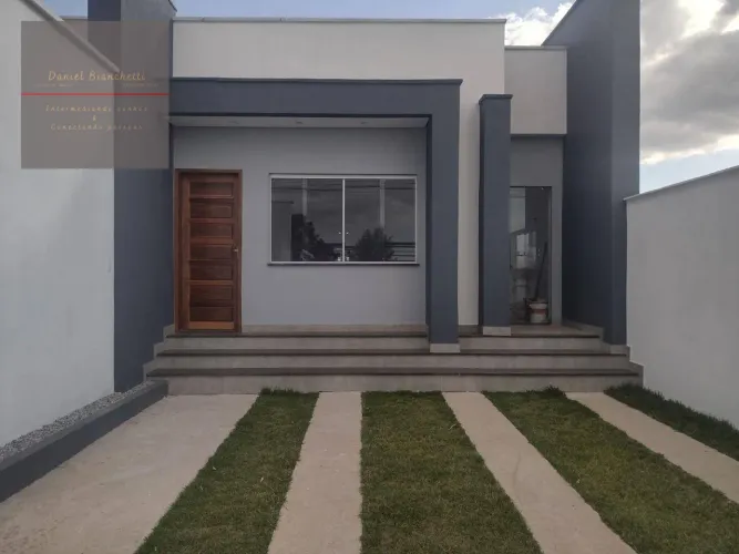Casa ampla com possibilidade de expansão no Eucisa