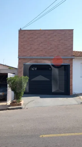 CASA COM COZINHA INDUSTRIAL COMPLETA