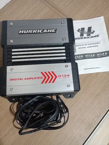 Módulo Amplificador Hurricane H-1.8k 2 Ohms 1800w Rms 1 Canal Digital