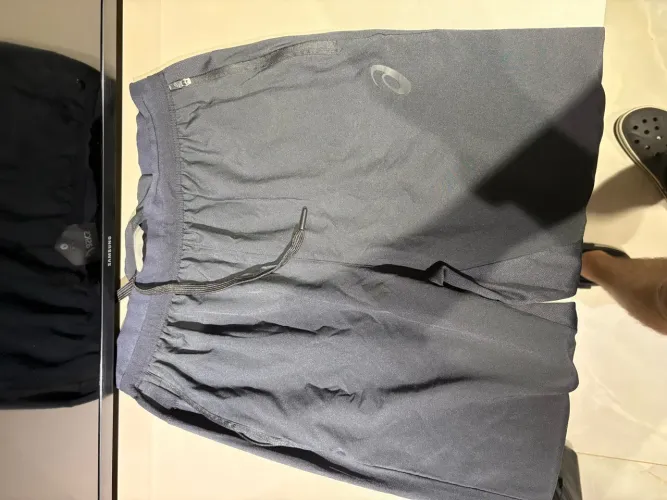calça esportiva asics preta p