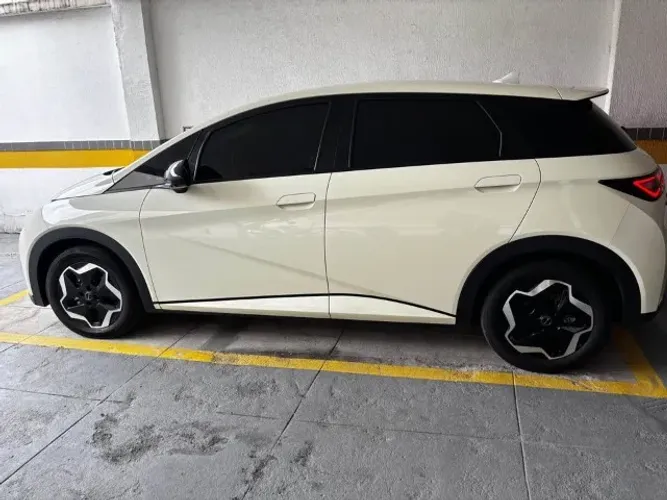 BYD Dolphin EV (Elétrico) 2025