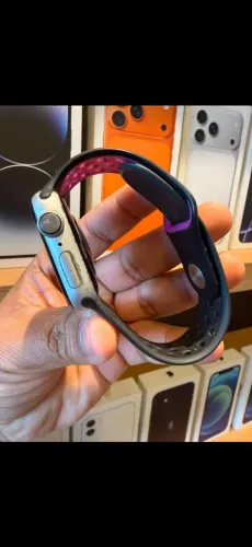 Apple wath séries 4 tam 40- gps