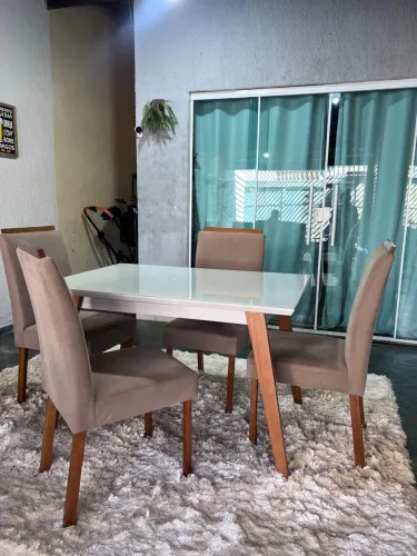 Mesa Offwhite (ATLÂNTIDA) entrego e passo cartão.