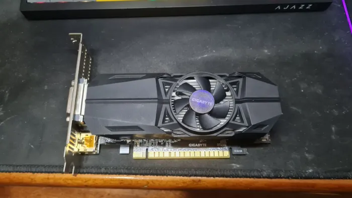 Placa de vídeo GTX 1050 Ti 4 GB Gigabyte Low Profile