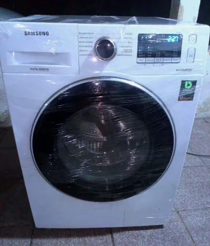 Lava e seca samsung 11kg está muito nova