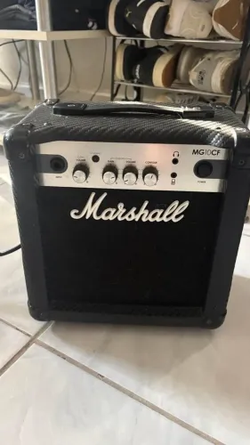 Amplificador Marshall MG10CF