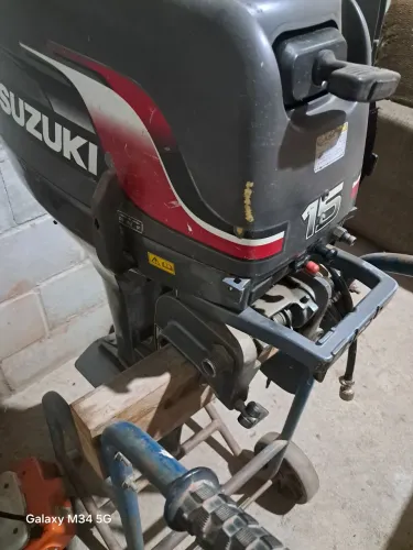Motor suzuki 15 Hp