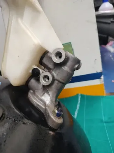 cilindro de freio Strada 21 motor 1.3