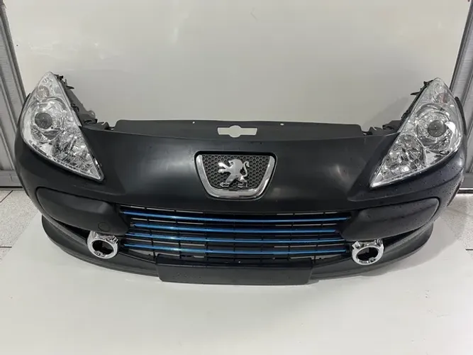 Parachoque  peugeot  307 com faróis 