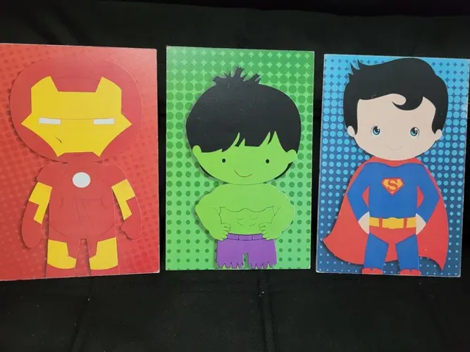QUADROS DE SUPER HEROIS