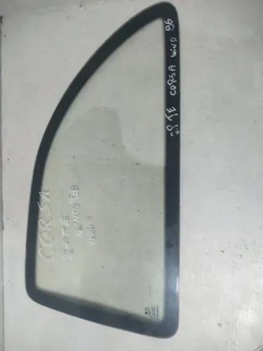 Vidro traseiro esquerdo GM/corsa 96 Wind 2p