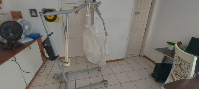 Guincho elevador eletrico para cadeirante