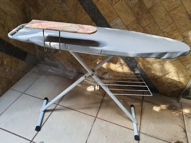 Tabua de passar roupa. Precisa trocar parte térmica 