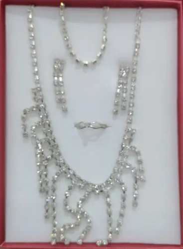 Conjunto de bijuterias feminino