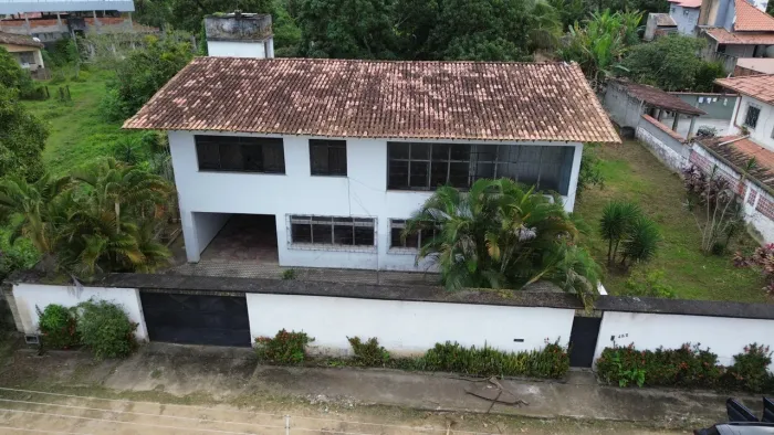 Casa com 3 mil metros