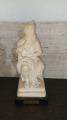 ESTATUETA ITALIANA DE MOISÉS