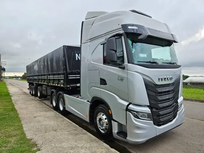 Iveco S Way 480 6x2 Ano 25 0km Susp mola + 4 Eixo Randon 13.5m sem pneu 0km disponível 