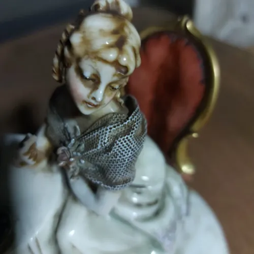 Dama De Porcelana Italiana Antiga