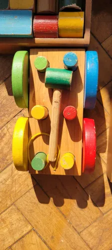 Brinquedos de Madeira - DIVERSAS PEÇAS!