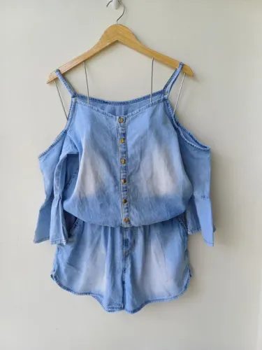 Macaquinho jeans tam 42