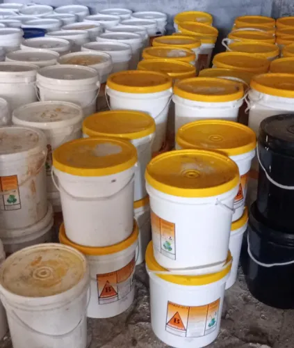 Tinta para demarcação viária e outros.