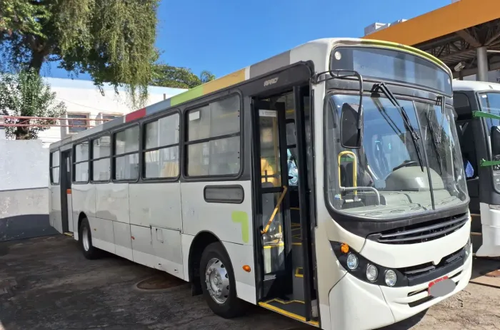 Onibus urbano 2012 2 portas