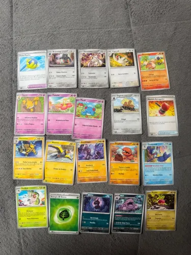 35 Cards Pokémon