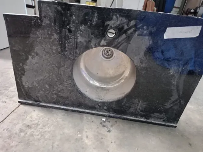 Bancada com cuba para lavabo