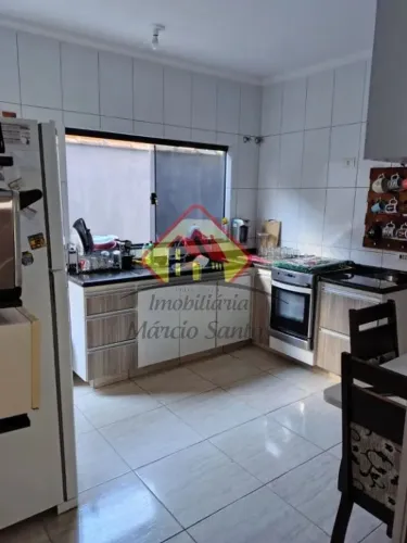 Vende se Bonita Casa no Vale das Flores em Tremembé Vale do Paraíba!!!