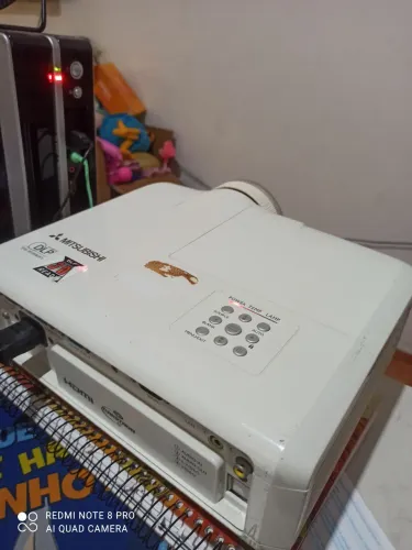 Projetor Mitsubishi DLP