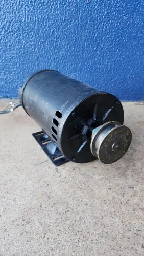 Motor Trifásico 2 HP - Usado