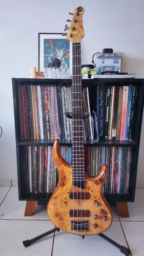 Baixo Michael Tobias Design Kingston Z4
