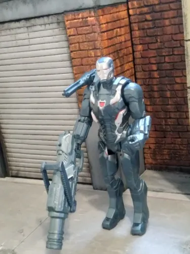 R$ 147 cada - Marvel Máquina de Combate Rhino e Abutre 15cm