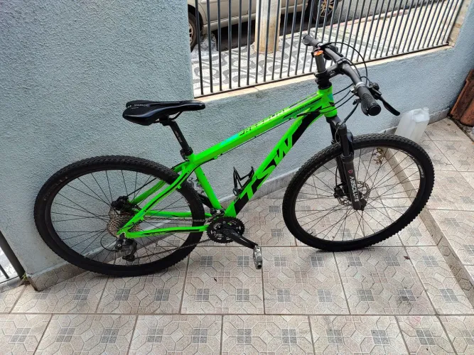 Bicicleta TSW pressure Aro 29 27v Freio hidráulico SHIMANO 