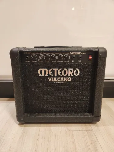 Amplificador Meteoro Nitrous Drive 