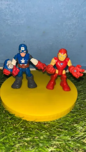 Bonecos Playskool Marvel Super Hero Adventures - Capitão América e Homem de Ferro