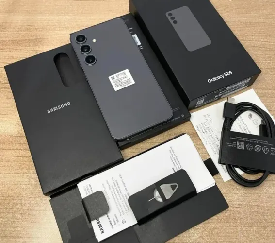 Samsung Galaxy S24 Cinza - 256Gb/8Ram - Novo na Caixa