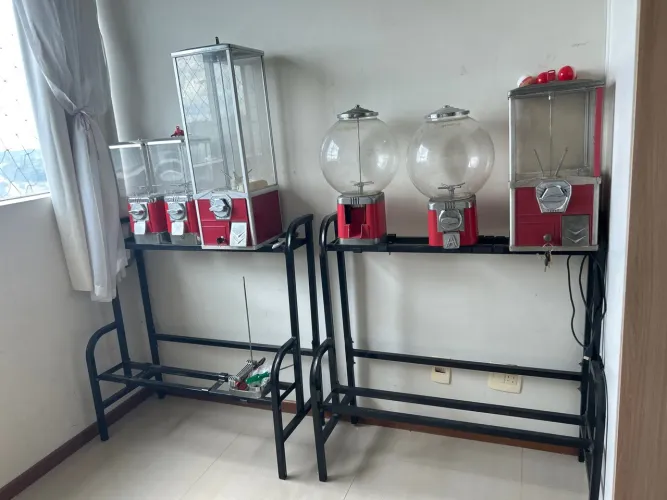 Rack para Máquinas de Bolinhas
