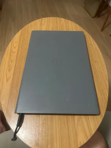 Dell Vostro 3525 - Ryzen 5 (16gb RAM) (500GB)