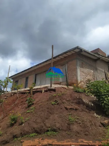 Casa à venda no bairro Pocinho em Aiuruoca, MG