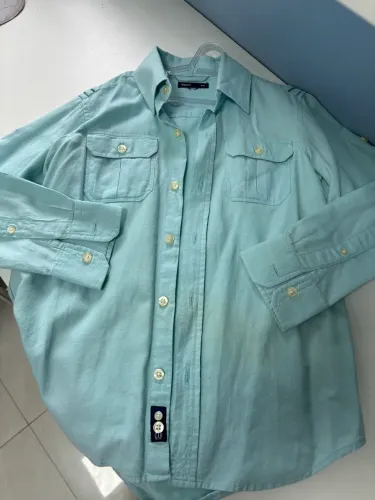 Blusa social Gap azul clara