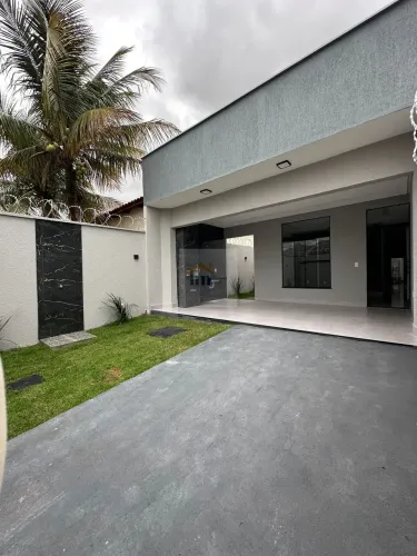 Casa Padrão com excelente localização. Próximo ao Portal Sul Shopping e região do Garavelo