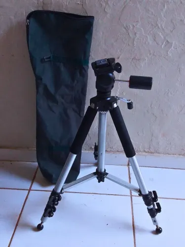 Tripé para Câmera Fotográfica com Bolsa de Transporte