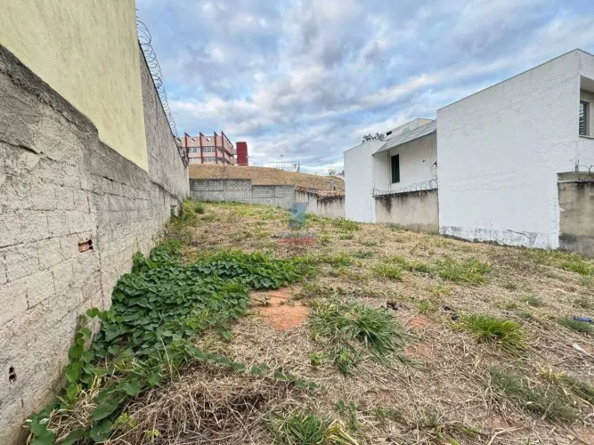 Lote / Área / Terreno à venda, Cabral - Contagem/MG