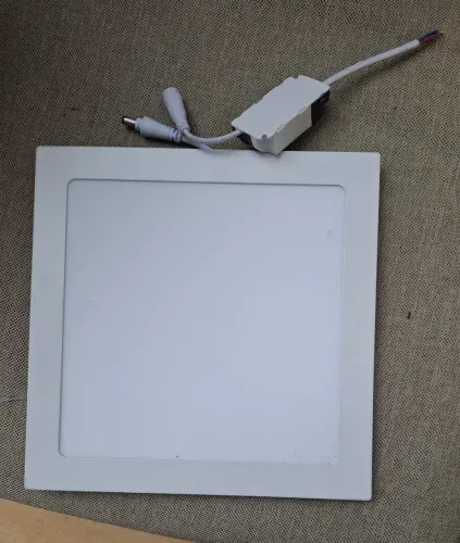 Painel LED para Teto - Iluminação Moderna