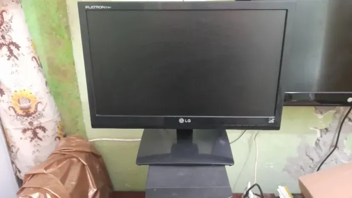 Monitor LG Flatron E1941c 18,5pol Led Lcd Wide Vga