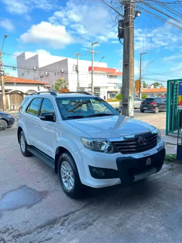 Toyota Hilux SW4 SR 4X2 2.7/ 2.7 Flex 16V Aut. 2015