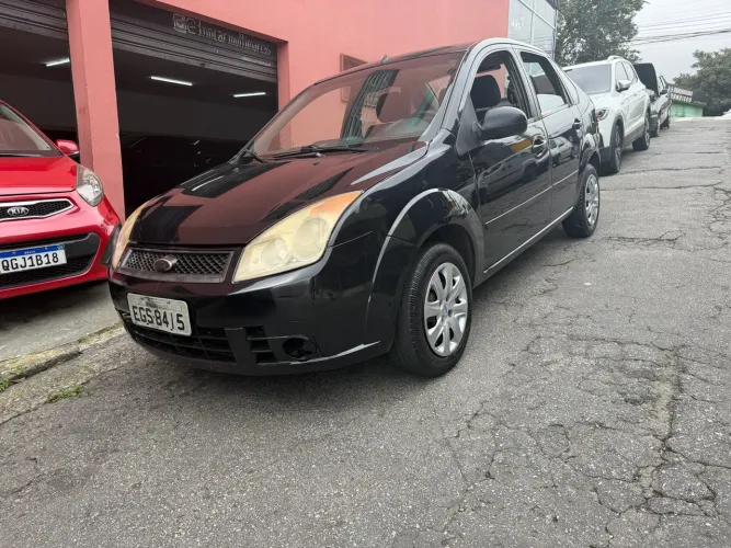 Ford Fiesta Sedan 1.0 8V Flex 4P 2009